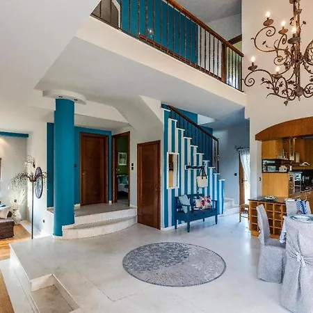 Fokas Luxury 프리노스