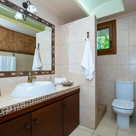 Fokas Luxury וילה